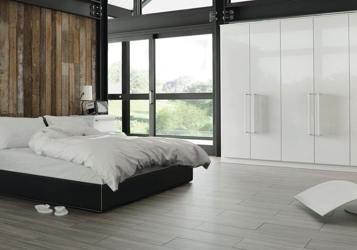 hinged12 White Gloss Derwent