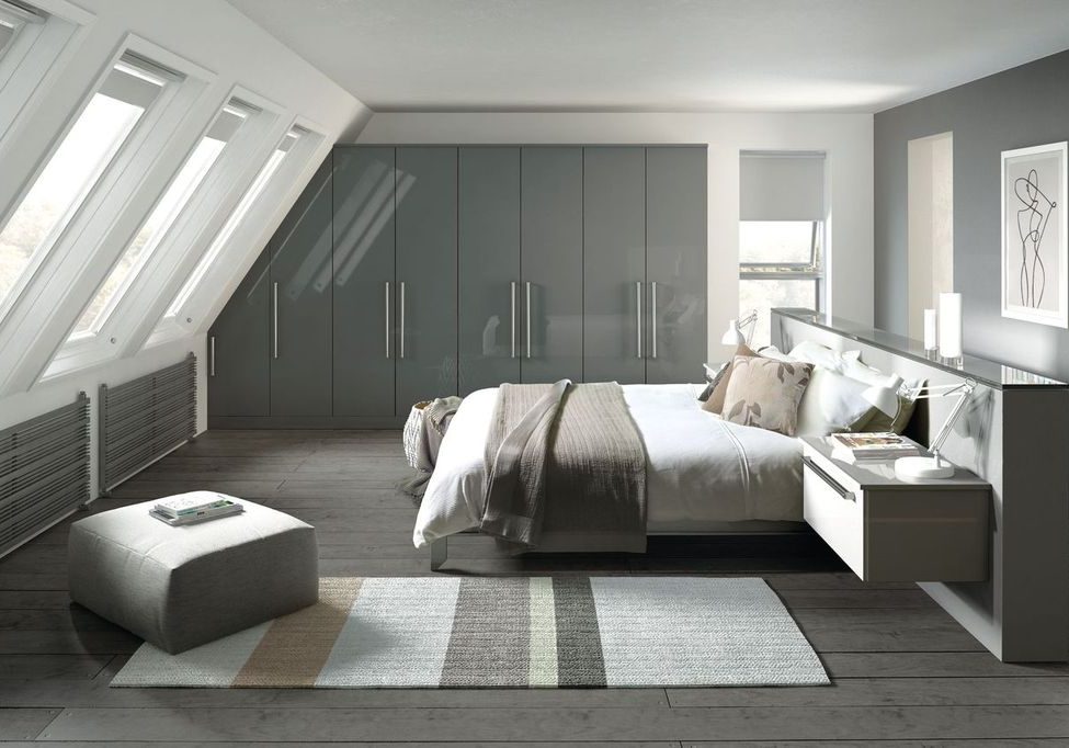 hinged13 Dust Grey Gloss Derwent