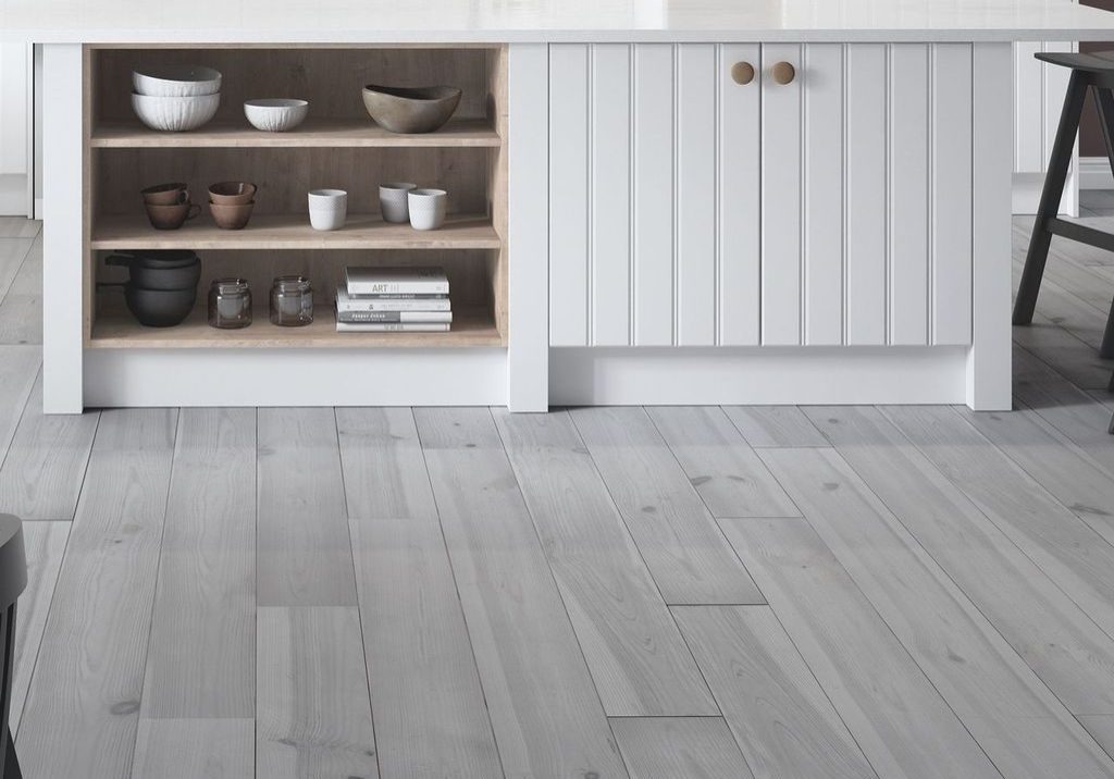 vfcuZnk8 White Pembrook
